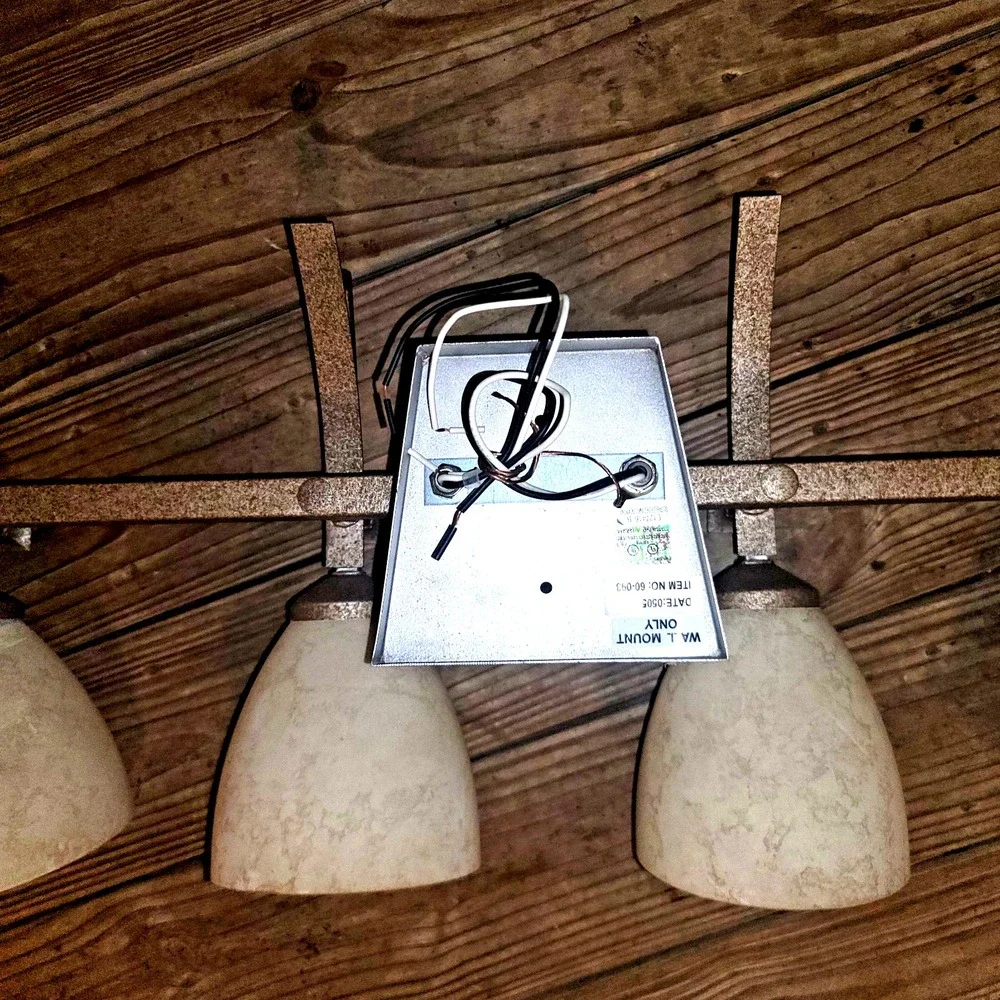 NEW Nuvo Rustic Finish Tuscan Suede Glass Shade 4-light Bath Fixture 33 X 12 X 7